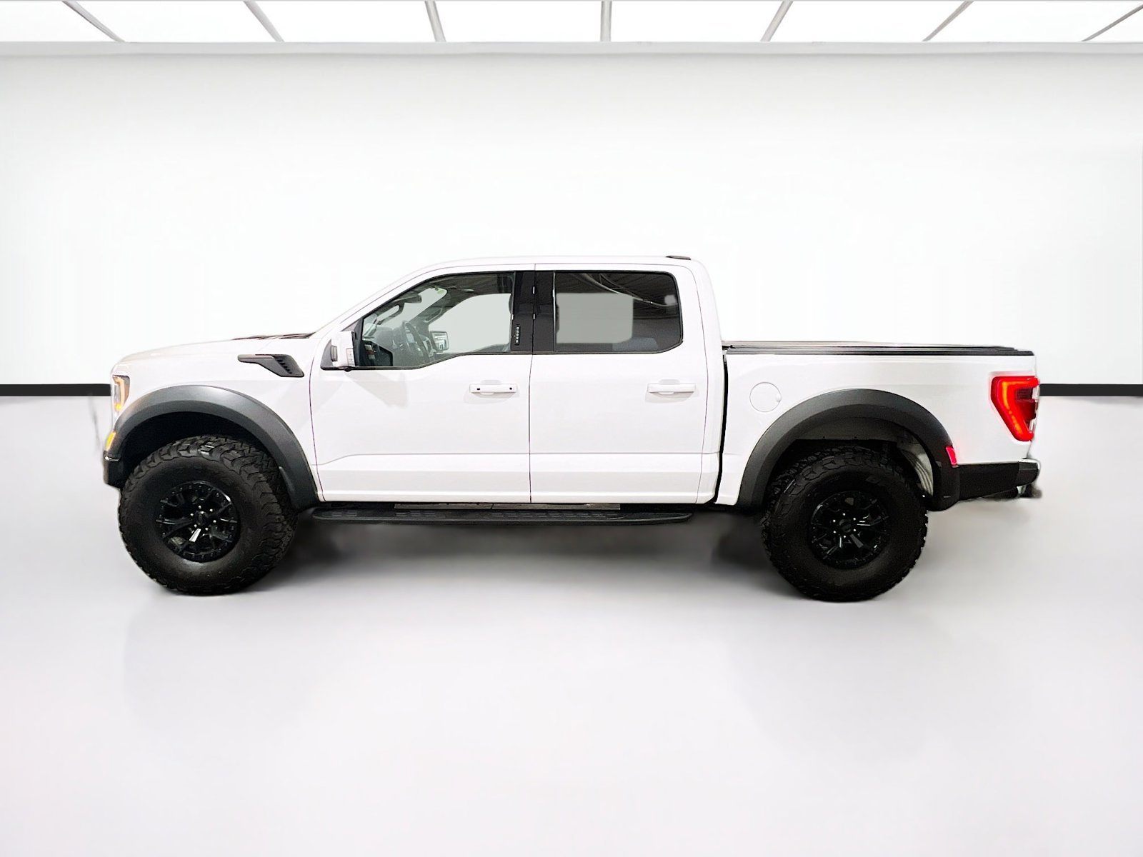 Used 2023 Ford F150 Raptor w/ Raptor 37 Performance Package AWD/4WD image 24