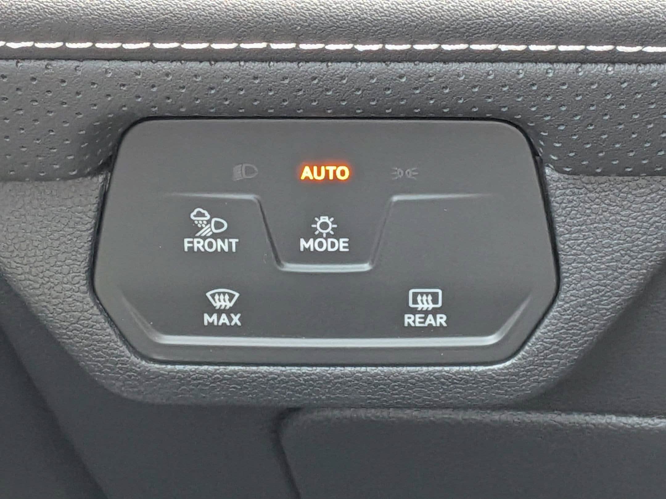 New 2026 Volkswagen Atlas Cross Sport SE AWD/4WD image 17