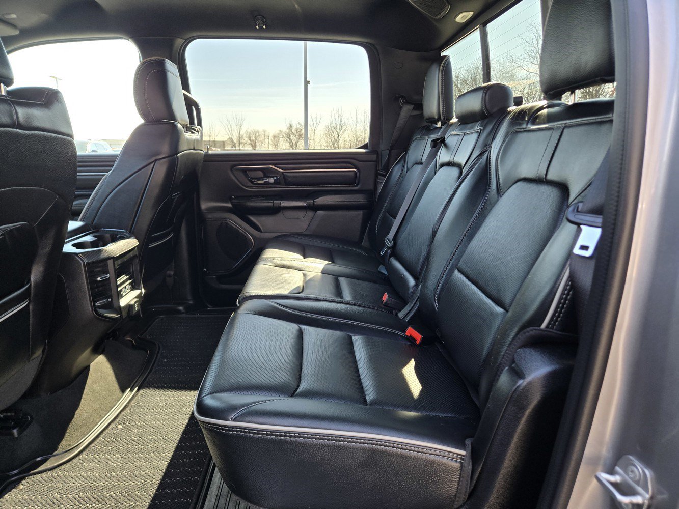 Used 2022 RAM 1500 Limited w/ Body-Colour Bumper Group AWD/4WD image 30