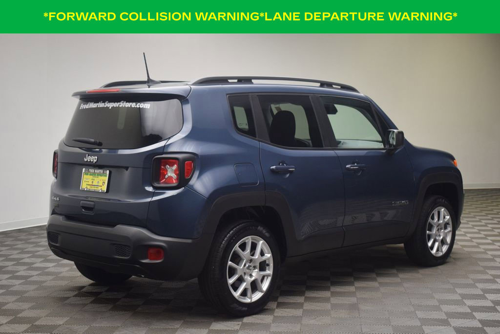 Used 2023 Jeep Renegade Latitude w/ Premium Group AWD/4WD image 5