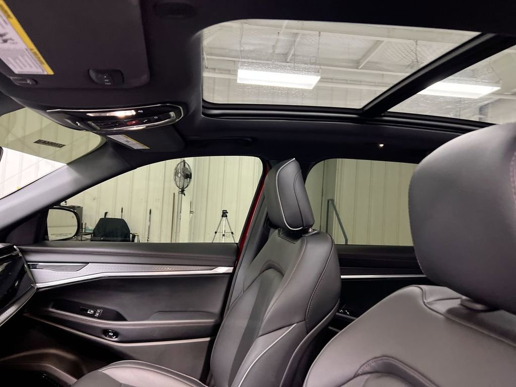 Used 2025 Jeep Wagoneer S Limited image 20