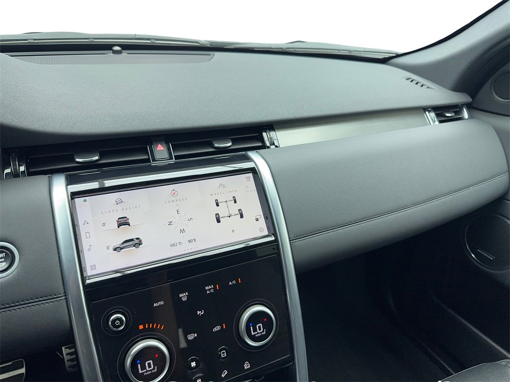 Used 2023 Land Rover Discovery Sport SE image 23