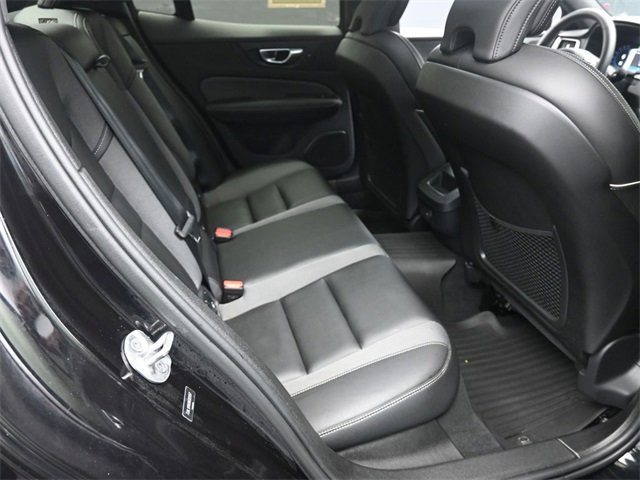 Used 2024 Volvo S60 B5 Plus image 24