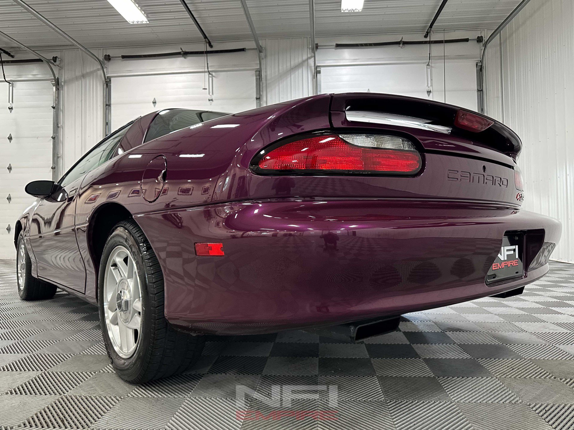 Used 1995 Chevrolet Camaro Z28 RWD image 21