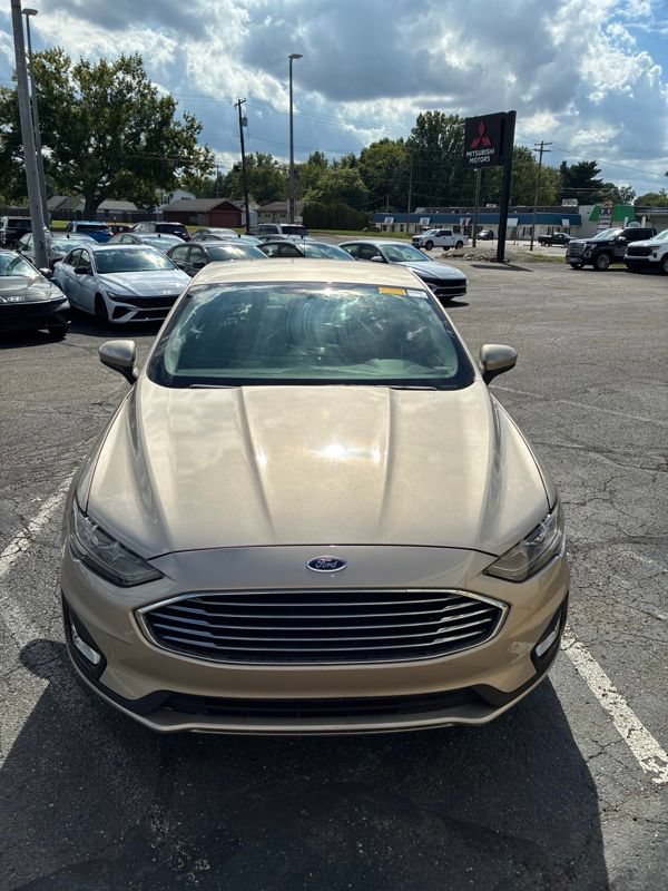 Used 2018 Ford Fusion SE w/ Fusion SE Technology Package FWD image 8