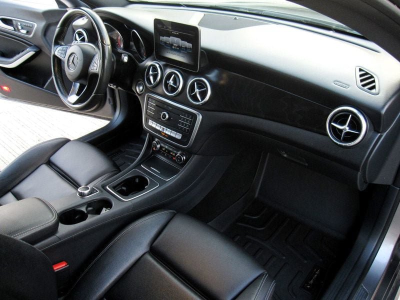 Used 2018 Mercedes-Benz CLA 250 4MATIC image 23