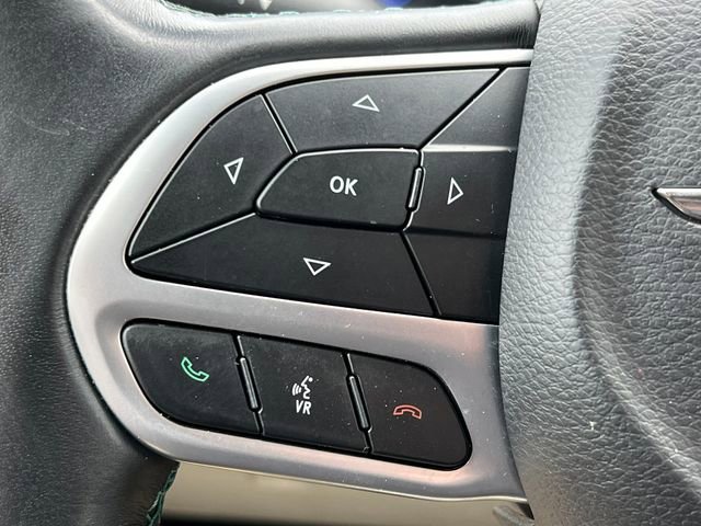 Used 2018 Chrysler Pacifica Touring-L image 20