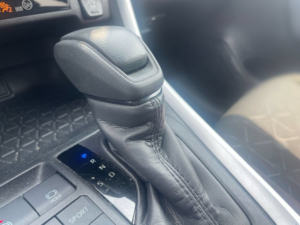 Used 2025 Toyota RAV4 XLE AWD/4WD image 23