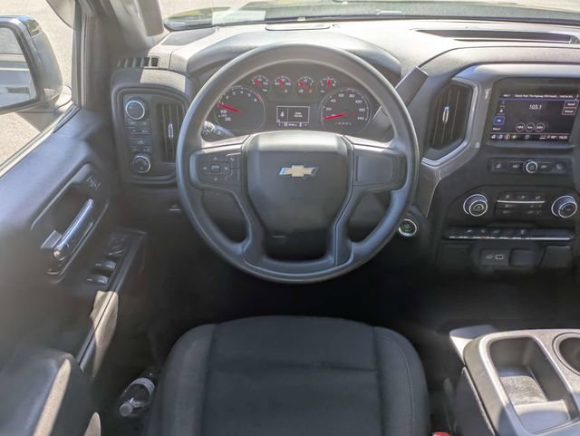 Used 2023 Chevrolet Silverado 1500 Custom AWD/4WD image 16