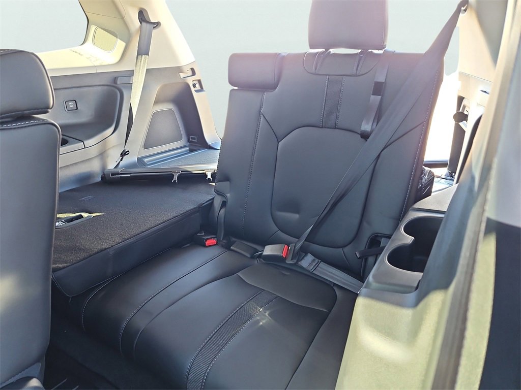 New 2025 Honda Pilot Touring image 24