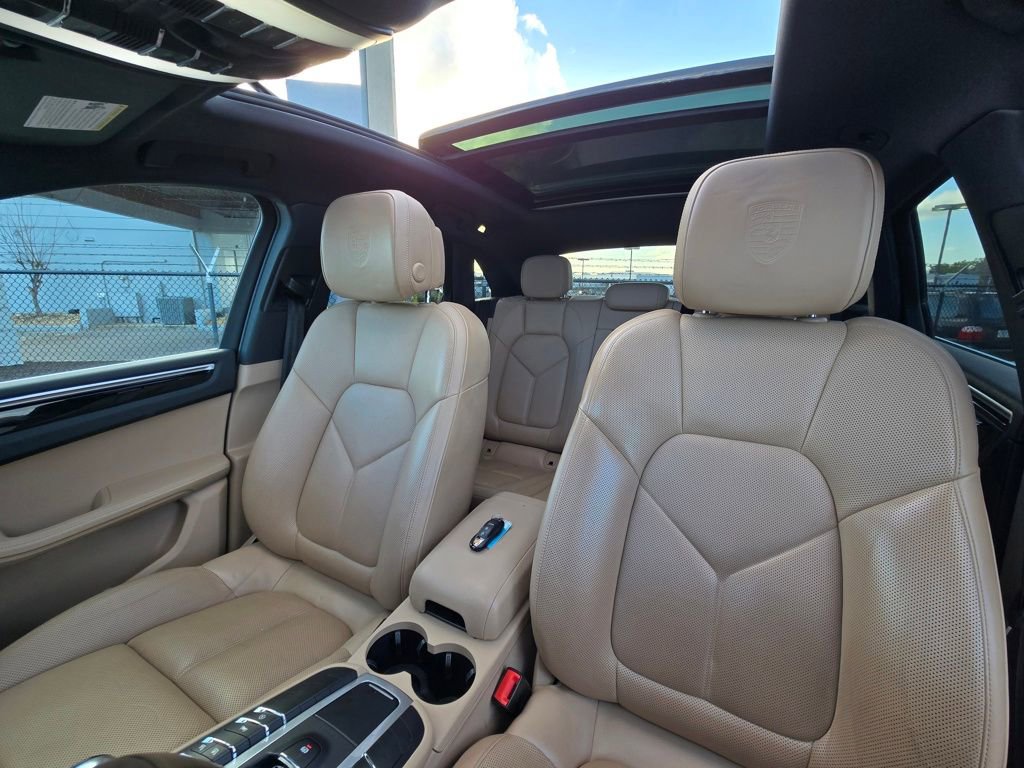Used 2020 Porsche Macan S image 29