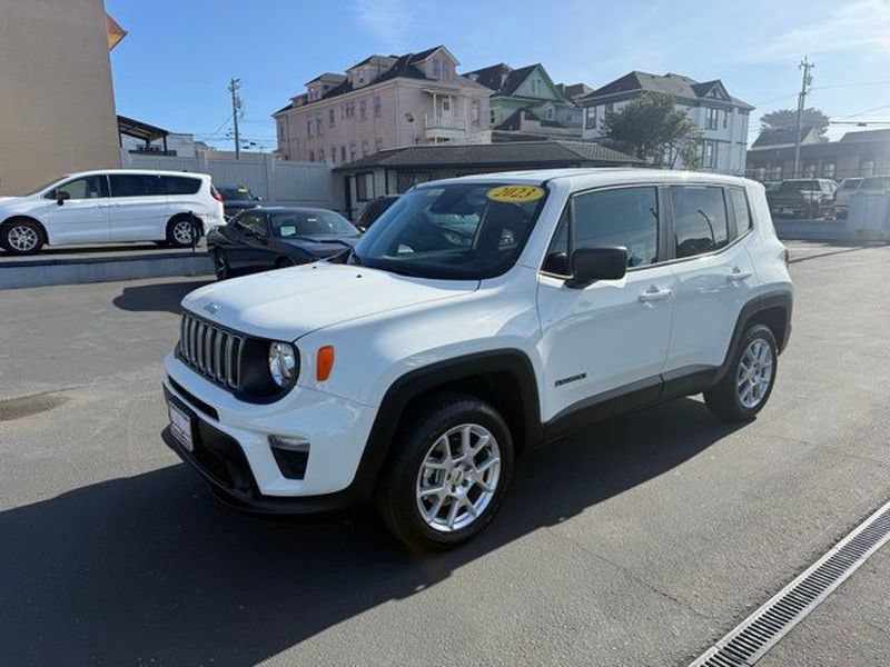 Used 2023 Jeep Renegade Latitude AWD/4WD image 1