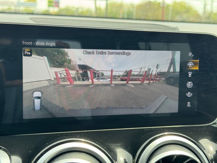 Used 2020 Mercedes-Benz GLB 250 4MATIC image 64