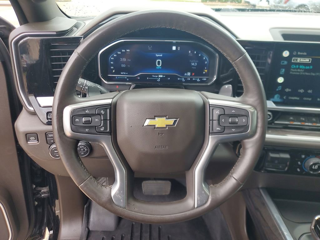 Used 2022 Chevrolet Silverado 1500 LTZ w/ LTZ Premium Package AWD/4WD image 23