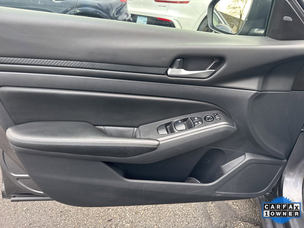 Used 2024 Nissan Altima 2.5 SV image 15