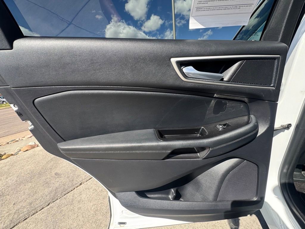 Used 2020 Ford Edge SEL AWD/4WD image 12