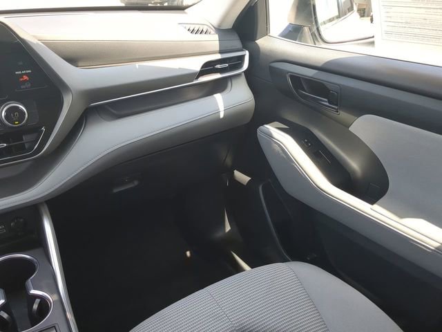 Certified 2024 Toyota Highlander LE image 17
