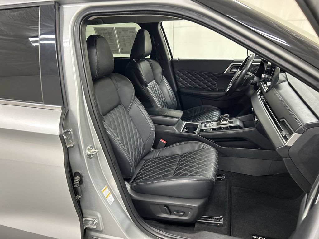 Used 2022 Mitsubishi Outlander SEL AWD/4WD image 24