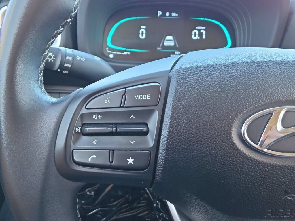 Used 2024 Hyundai Venue SEL FWD image 22