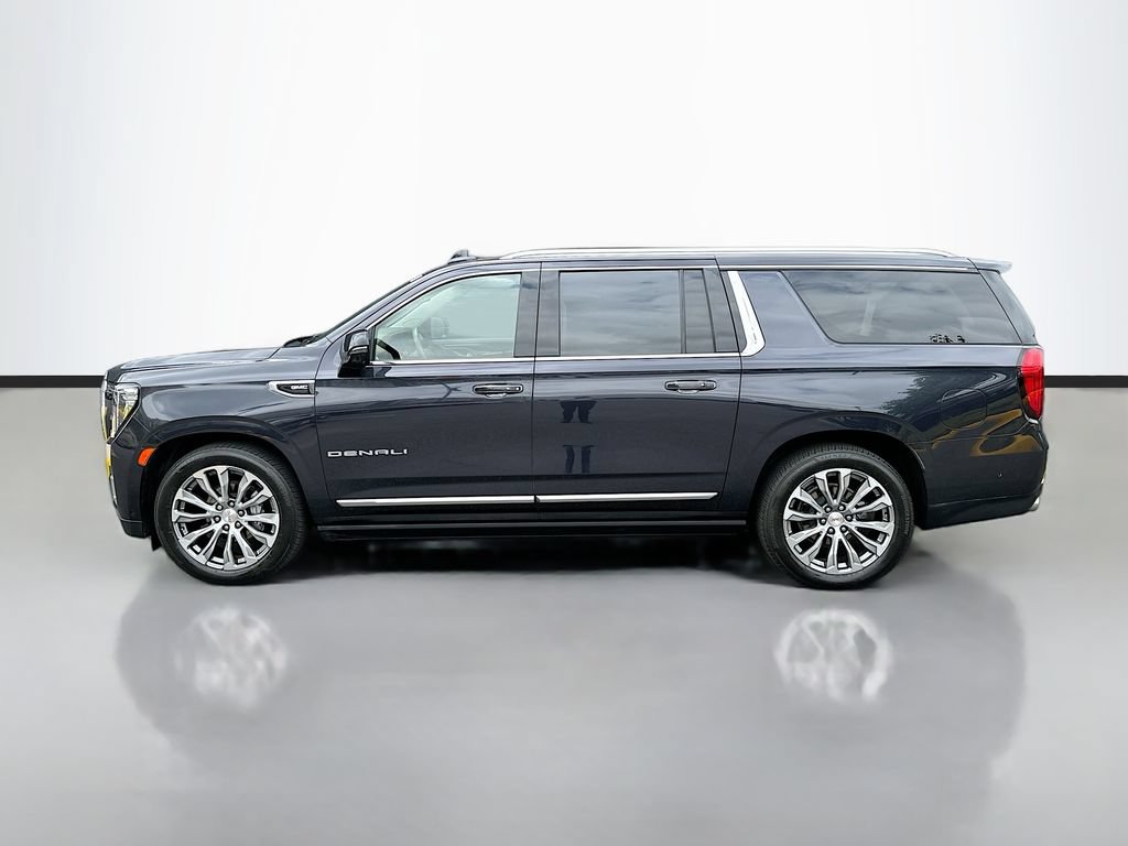 Used 2024 GMC Yukon XL Denali w/ Denali Reserve Package AWD/4WD image 2