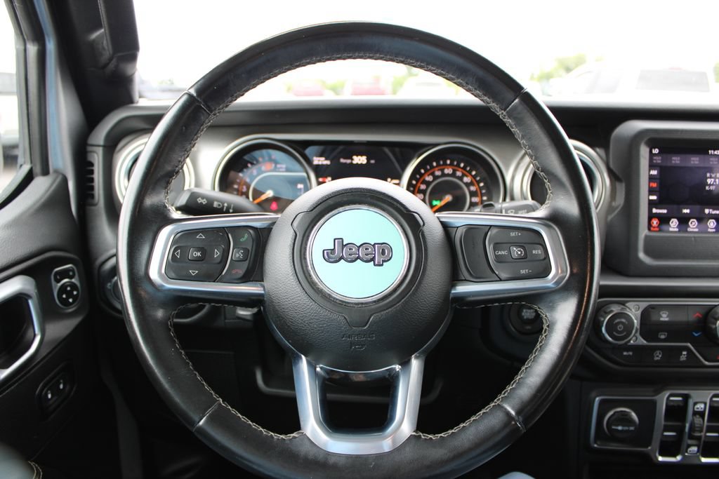 Used 2020 Jeep Wrangler Unlimited Sahara AWD/4WD image 32