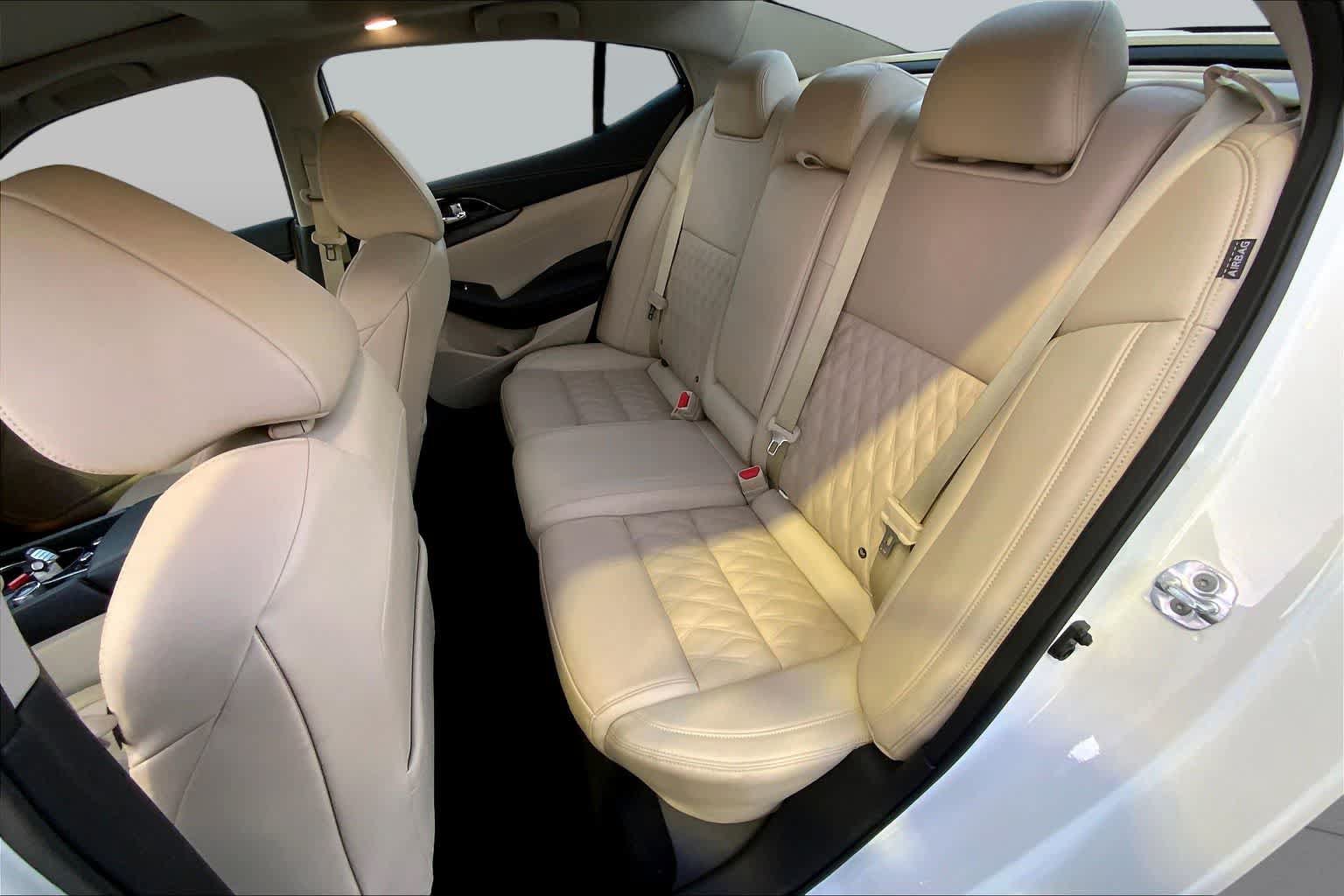 Used 2023 Nissan Maxima Platinum w/ Sport Mat Group FWD image 21