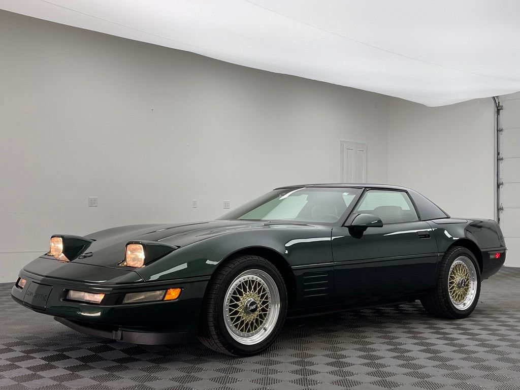 Used 1992 Chevrolet Corvette Convertible RWD video 2