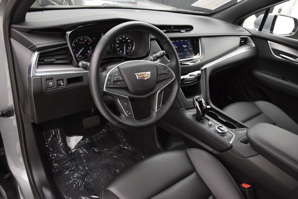 Used 2025 Cadillac XT5 Luxury FWD image 19