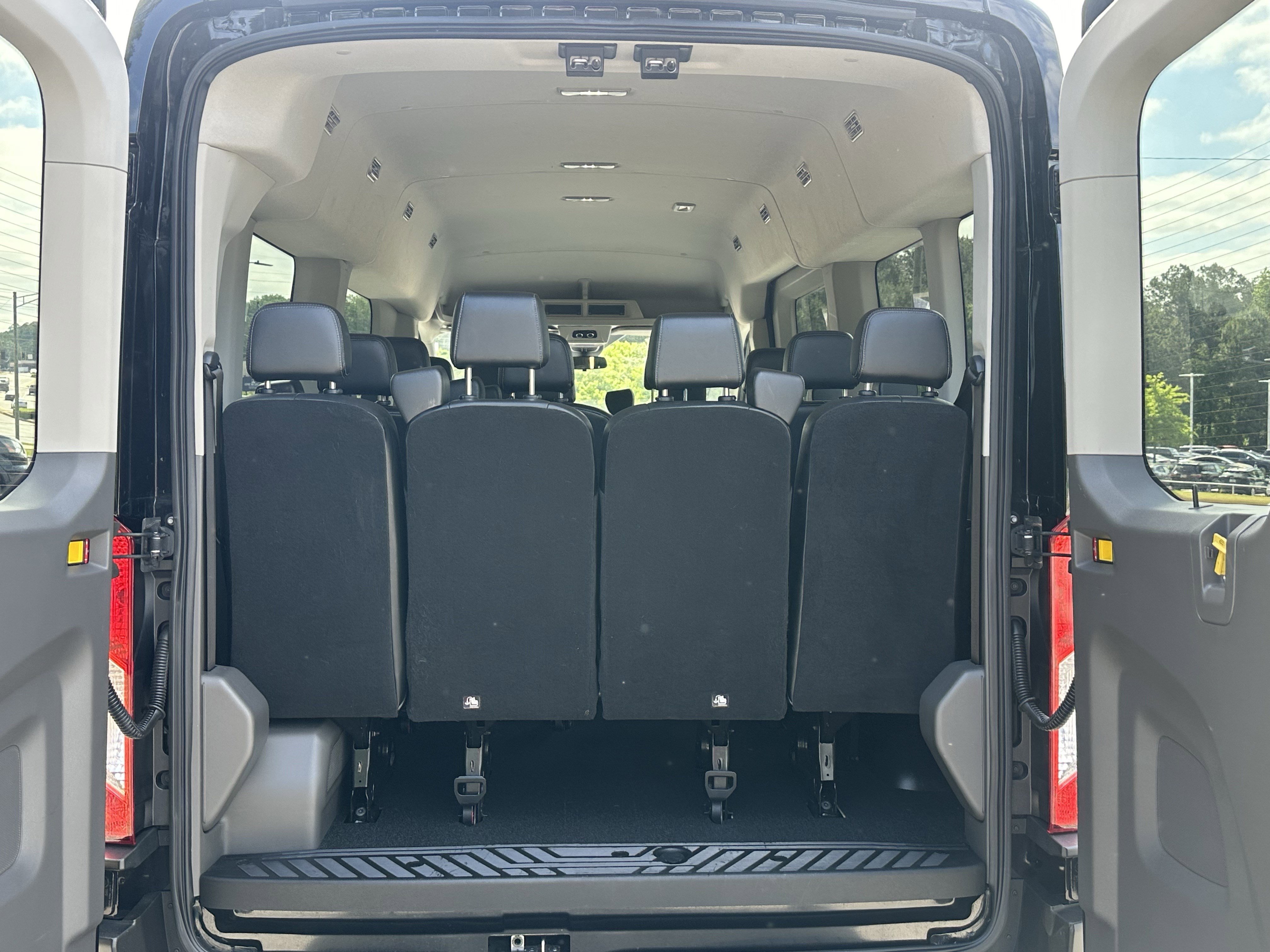 Used 2023 Ford Transit 350 XLT RWD image 21