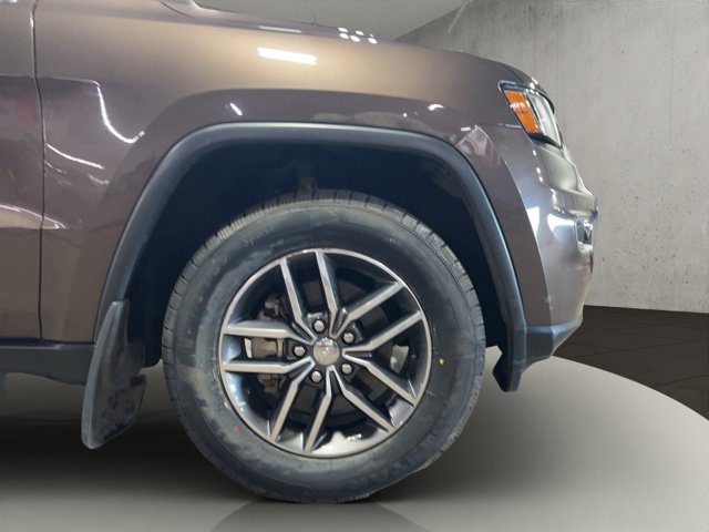 Used 2017 Jeep Grand Cherokee Limited AWD/4WD image 33