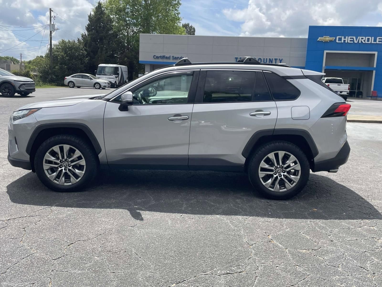 Used 2023 Toyota RAV4 Limited image 6