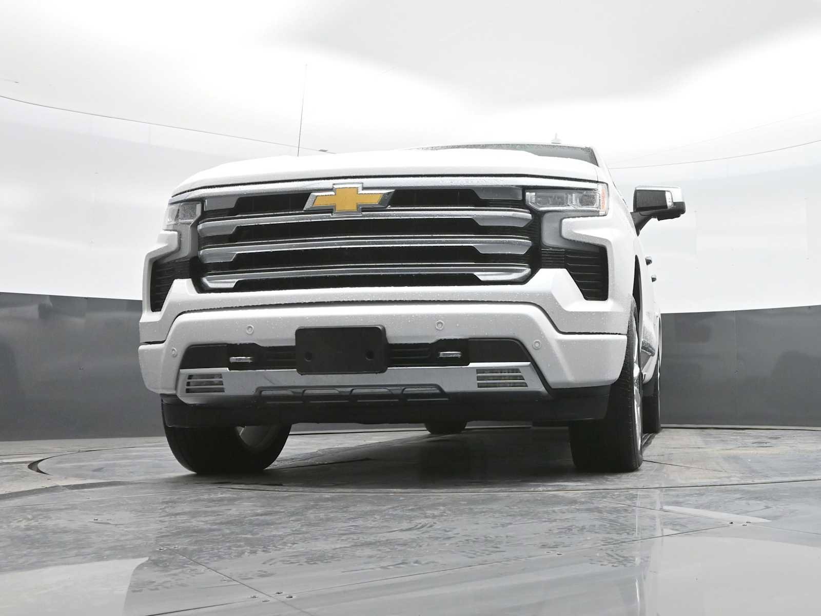 Used 2024 Chevrolet Silverado 1500 High Country image 37