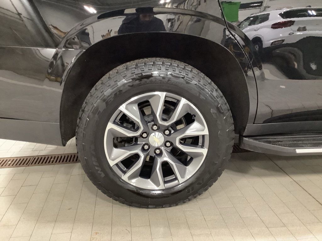 Used 2022 Chevrolet Tahoe LT w/ LT Signature Package image 9