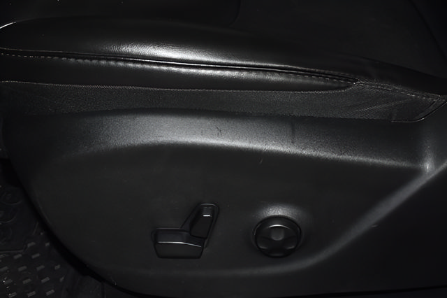 Used 2020 Jeep Cherokee Trailhawk w/ Cold Weather Group AWD/4WD image 12