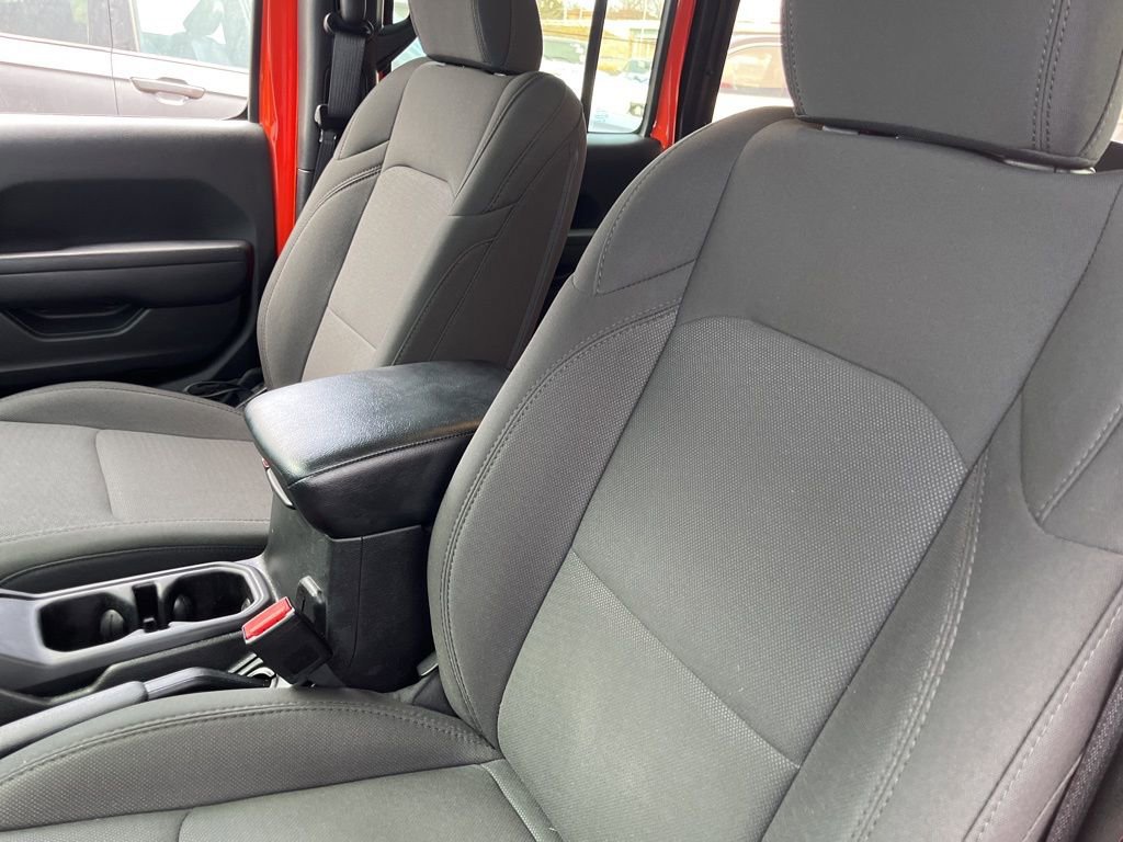 Used 2023 Jeep Wrangler Willys image 3
