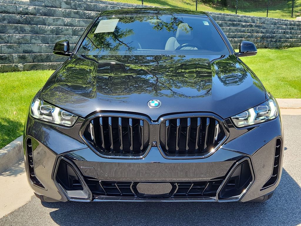 Used 2025 BMW X6 xDrive40i w/ Parking Assistance Package AWD/4WD image 8