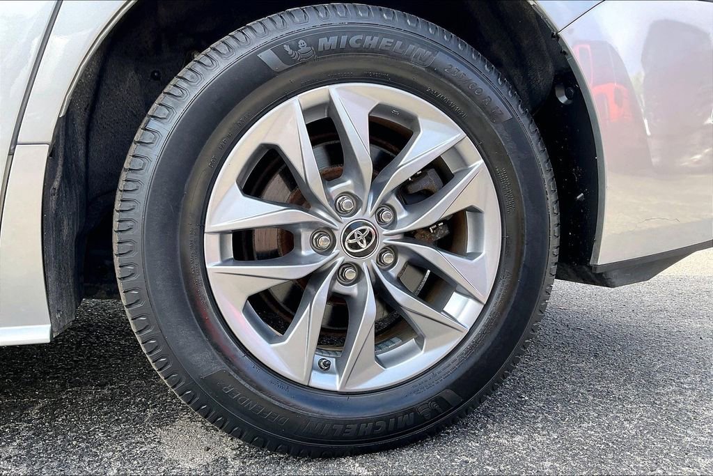 Used 2021 Toyota Sienna LE w/ LE Plus Package AWD/4WD image 33