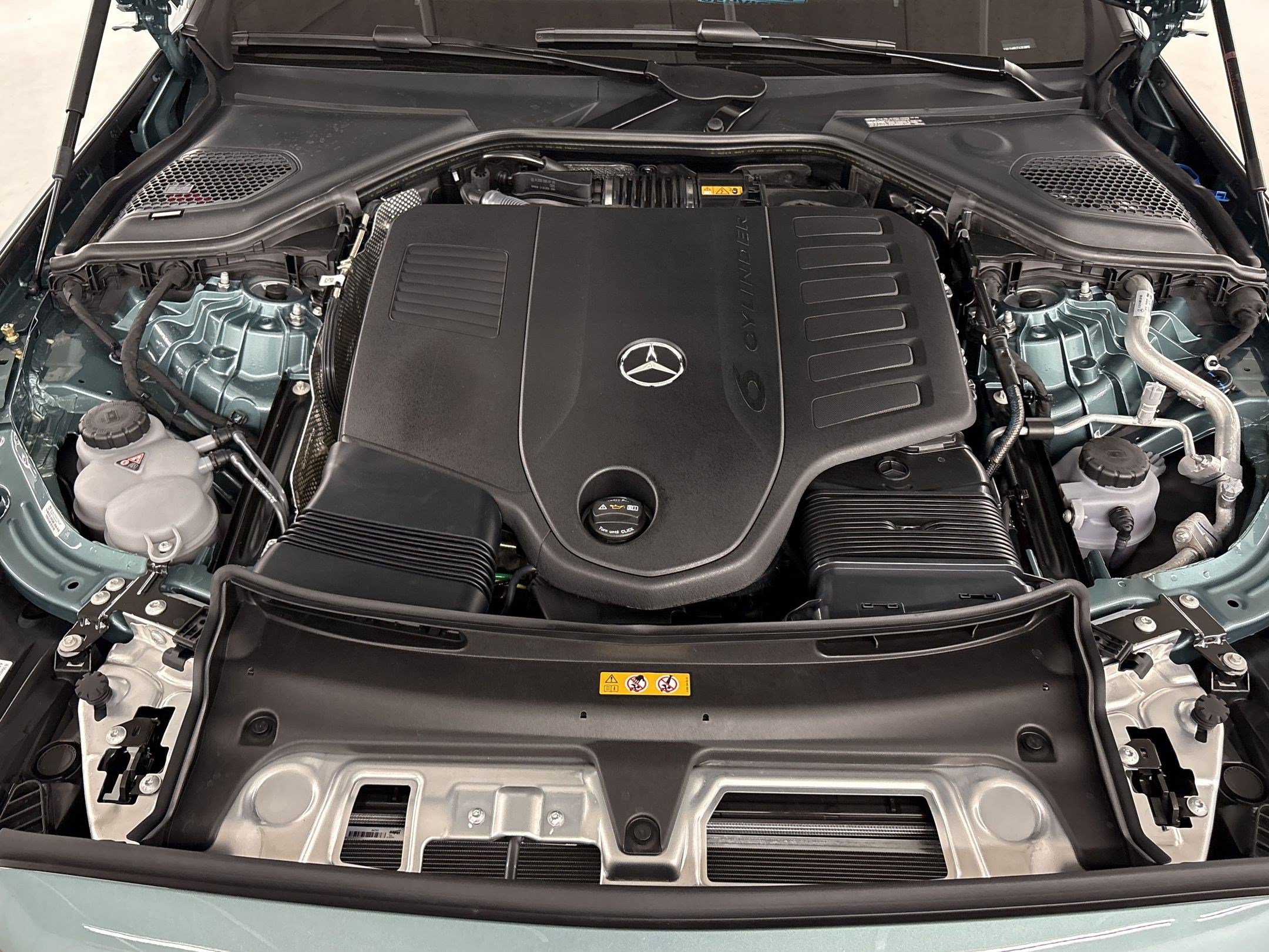 New 2026 Mercedes-Benz E 450 4MATIC Sedan image 32