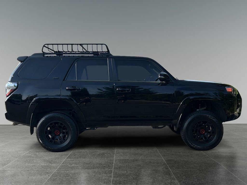 Used 2022 Toyota 4Runner SR5 Premium image 9