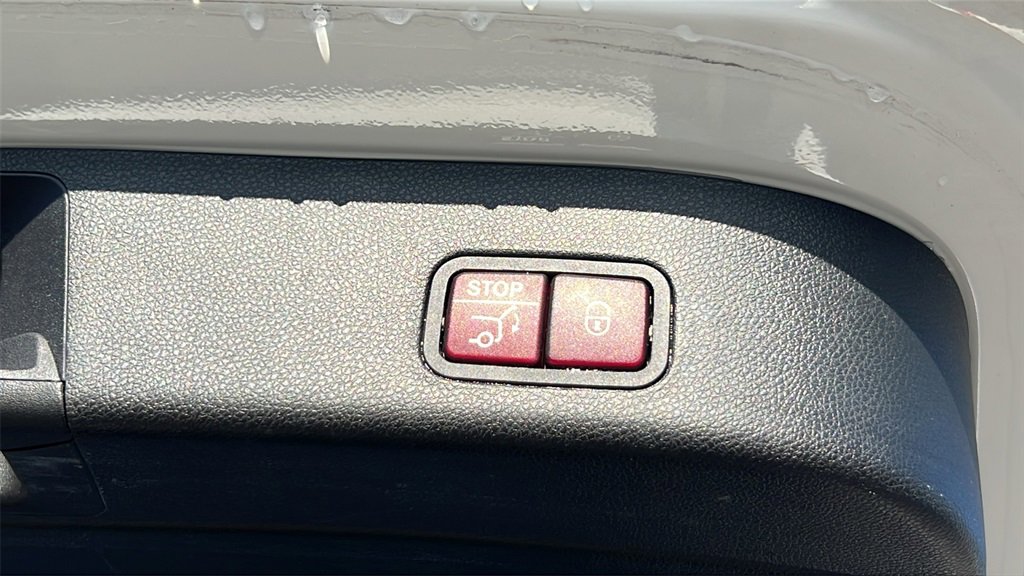 Used 2018 Mercedes-Benz GLS 450 4MATIC image 19