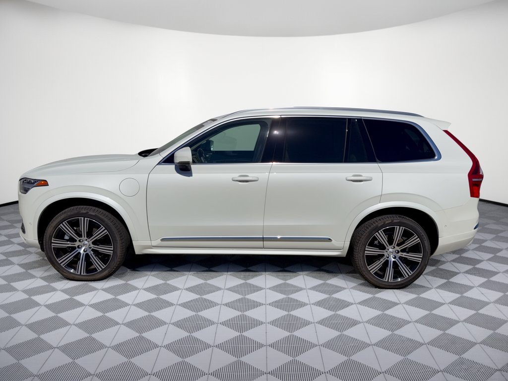 Certified 2025 Volvo XC90 T8 Ultra w/ Protection Package Premier AWD/4WD image 2