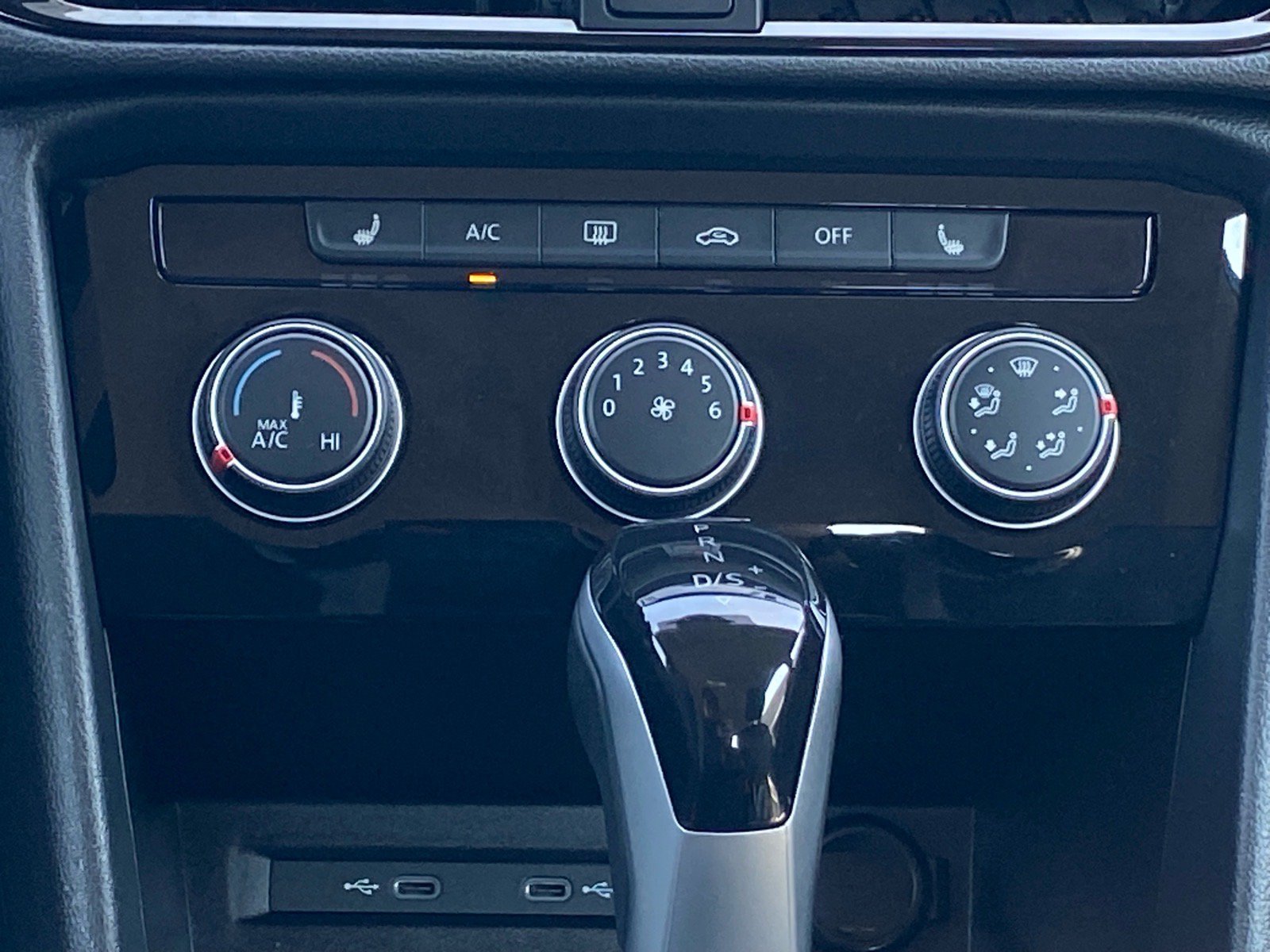 Certified 2024 Volkswagen Taos S AWD/4WD image 10
