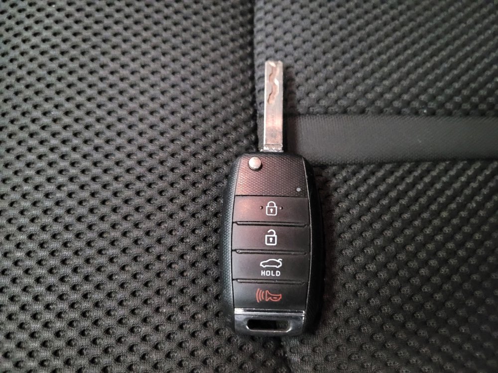 Used 2020 Kia Optima LX FWD image 32
