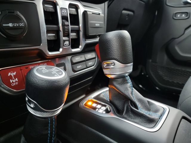 Certified 2022 Jeep Wrangler Unlimited Rubicon 4xe w/ Cold Weather Group image 30