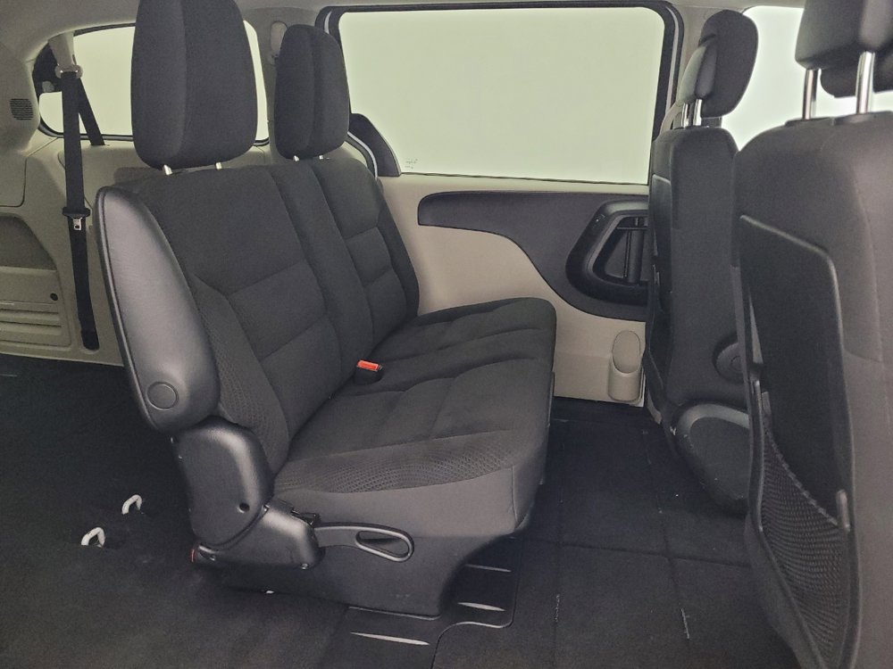 Used 2018 Dodge Grand Caravan SE w/ UConnect Hands-Free Group image 19