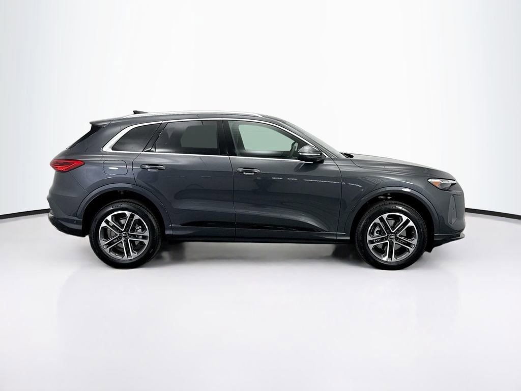 Used 2025 Audi Q5 Premium Plus w/ Premium Plus image 5