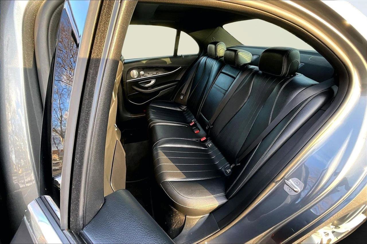 Used 2018 Mercedes-Benz E 300 4MATIC w/ Premium 1 Package image 22