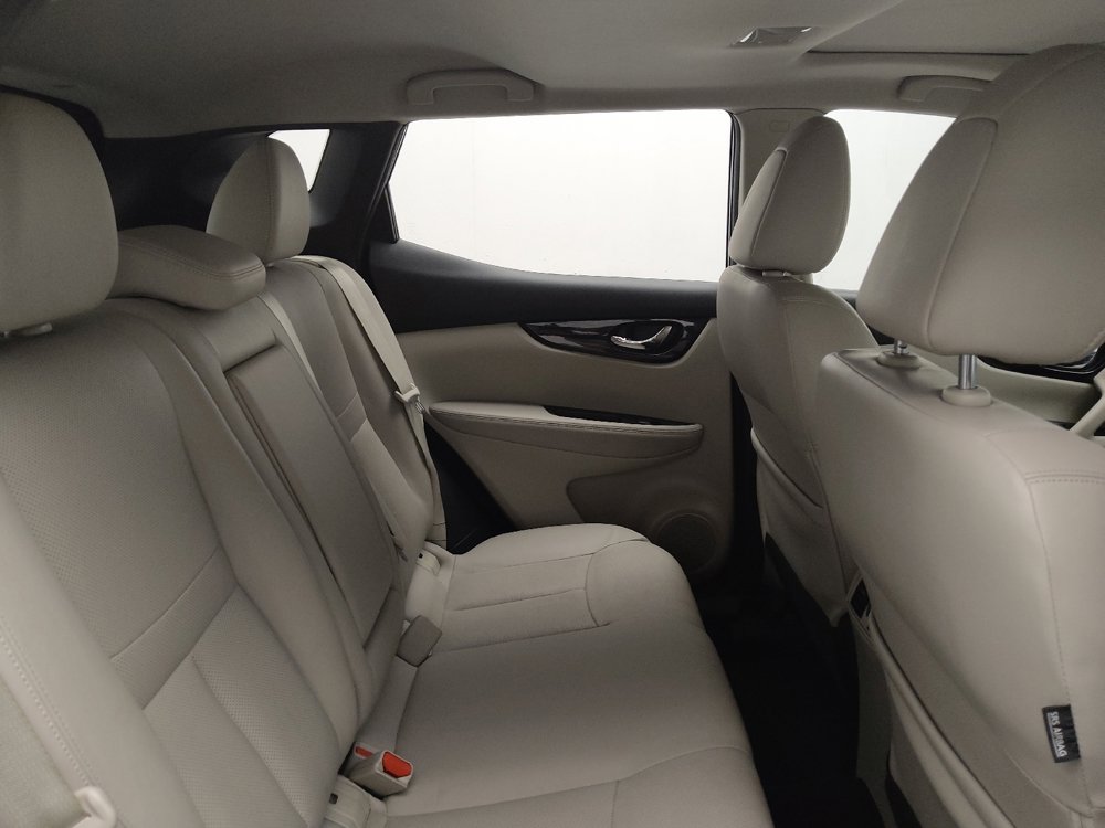 Used 2018 Nissan Rogue Sport SL w/ SL Premium Package FWD image 19