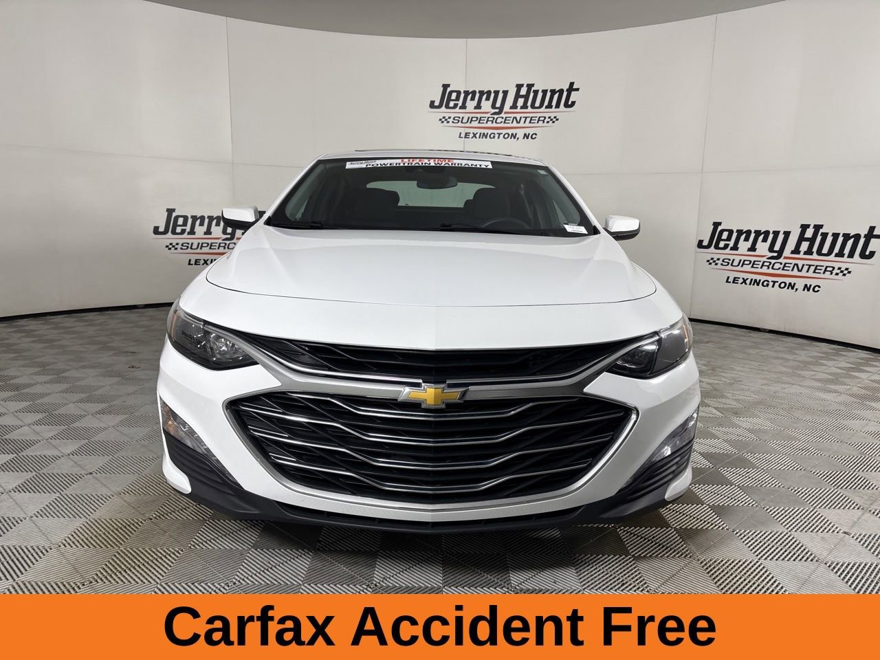 Used 2024 Chevrolet Malibu LT image 3