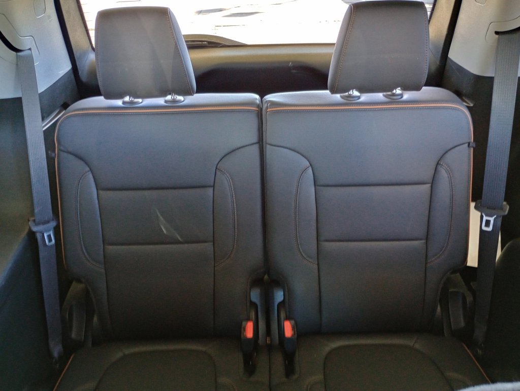 Used 2023 GMC Acadia AT4 w/ Preferred Package AWD/4WD image 29